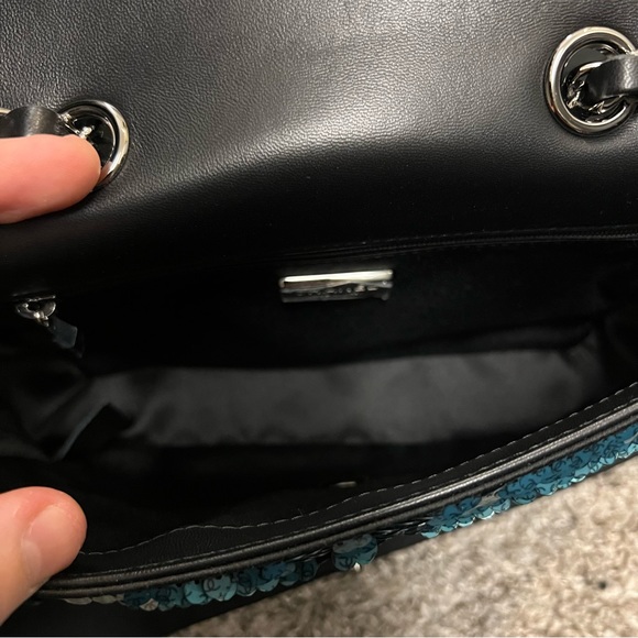 Chanel sequin flap bag - Picture 9 of 14